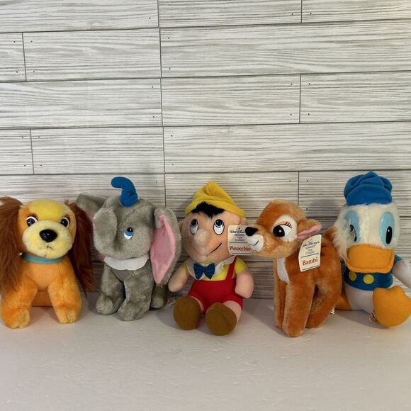 Vintage Walt Disney Plush Lady, Dumbo, Pinocchio, Bambi, Donald Duck from 1985 - Picture 1 of 16